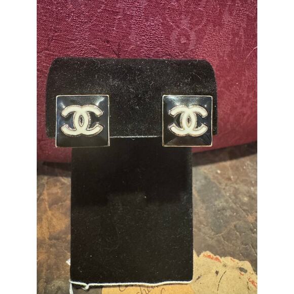Chanel CC Black Enamel White Stud Earrings B22A CGHW Authentic CoA - Picture 2 of 5